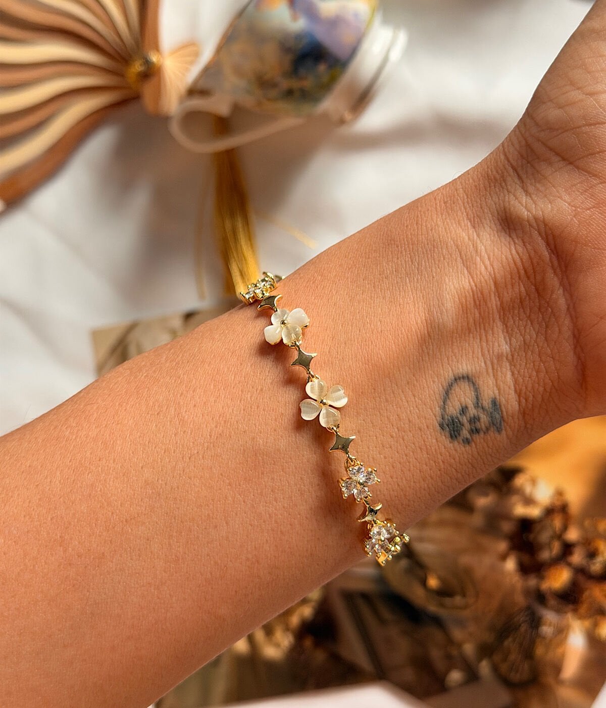 Vintage Yıldız ve Çiçek Motifli Zirkon Taşlı Kadın Bileklik