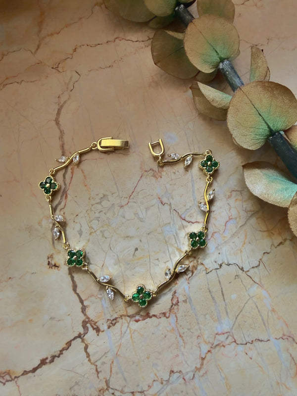 16,5 cm yeşil yonca motifli gold kadın bileklik set detayı