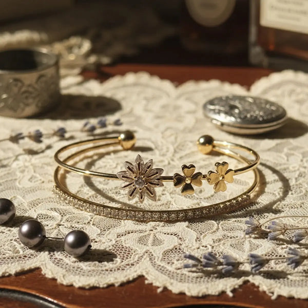 Yonca Detaylı Zirkon Taşlı Halka Bileklik Vintage Aksesuar