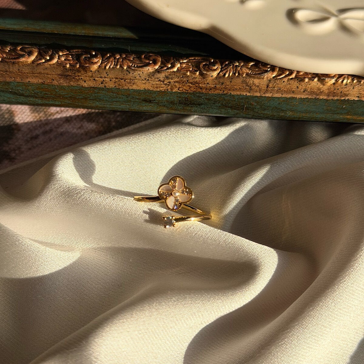 Zarif Yonca Figürlü Vintage Yüzük